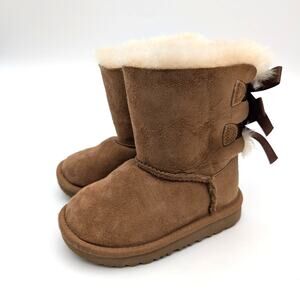UGG Mini Bailey Bow II Boots Toddler/Little Kids Chestnut Size US7 EU23.5